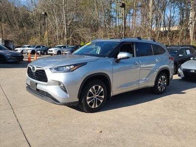 2020 Toyota Highlander AWD XLE 4DR SUV