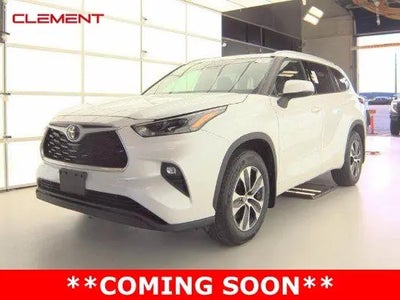 2022 Toyota Highlander AWD XLE 4DR SUV