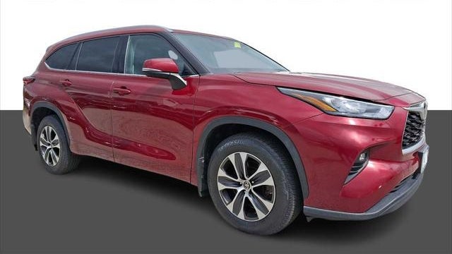 Preowned 2020 Toyota Highlander XLE for Sale