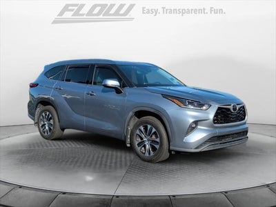 2021 Toyota Highlander AWD XLE 4DR SUV
