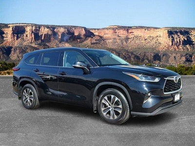 2021 Toyota Highlander AWD XLE 4DR SUV