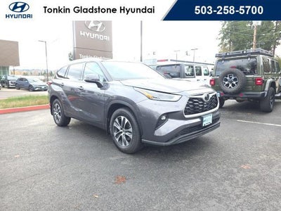 2022 Toyota Highlander AWD XLE 4DR SUV
