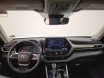 2022 Highlander Thumbnail 9