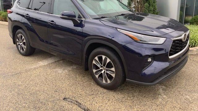 Preowned 2022 Toyota Highlander XLE for Sale