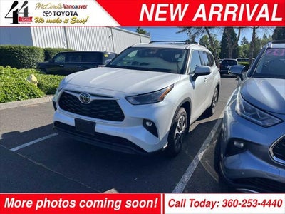 2022 Toyota Highlander AWD XLE 4DR SUV
