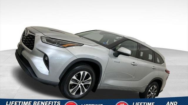 Preowned 2021 Toyota Highlander Hybrid XLE for Sale