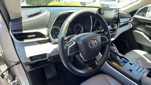 2021 Toyota Highlander Hybrid XLE