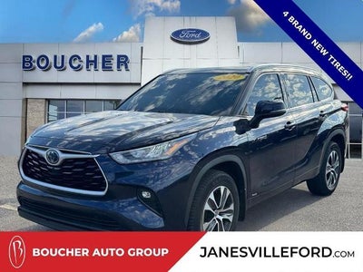 Photo of a 2020 Toyota Highlander Hybrid AWD XLE 4DR SUV for sale