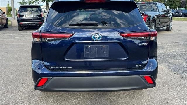 2020 Toyota Highlander Hybrid XLE