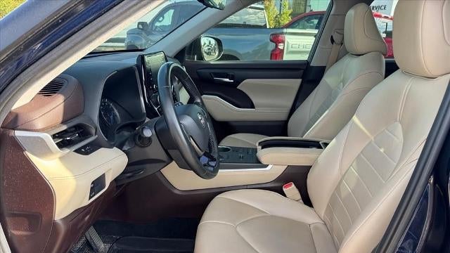 2020 Toyota Highlander Hybrid XLE