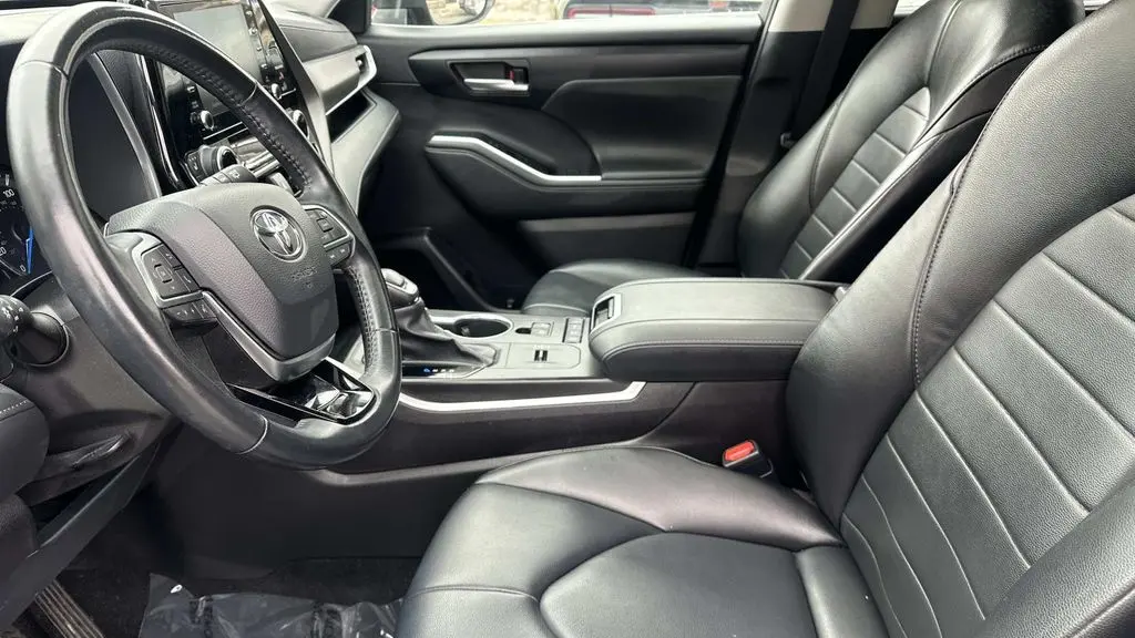 2020 Toyota Highlander Hybrid XLE