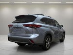 2021 Highlander Hybrid Thumbnail 3