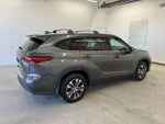 2022 Highlander Hybrid Thumbnail 3