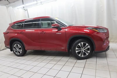 2021 Toyota Highlander Hybrid AWD XLE 4DR SUV
