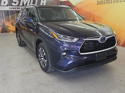 2021 Toyota Highlander Hybrid AWD XLE 4DR SUV