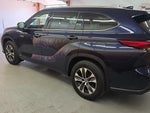 2021 Highlander Hybrid Thumbnail 3