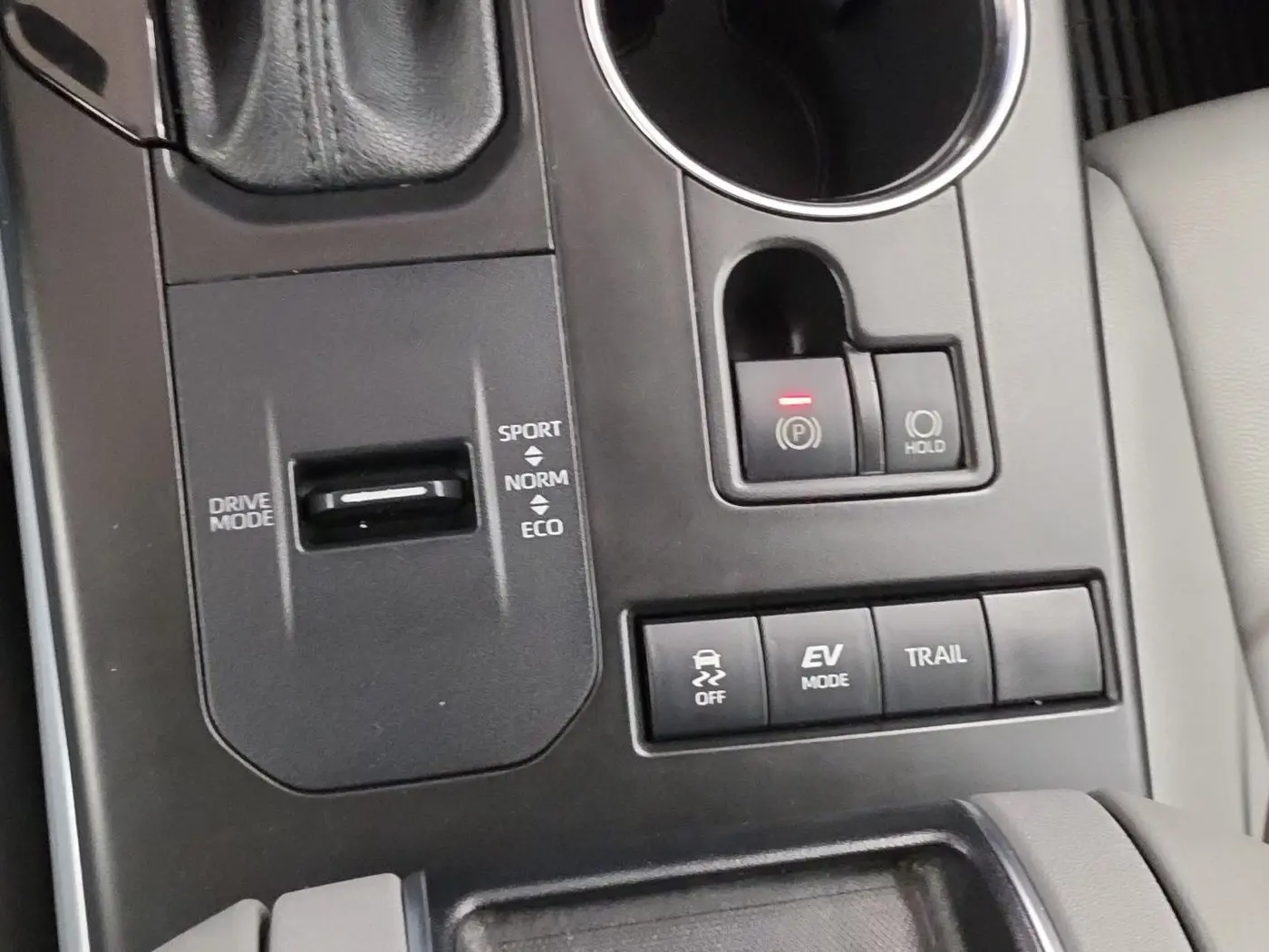 2021 Toyota Highlander - $27,850