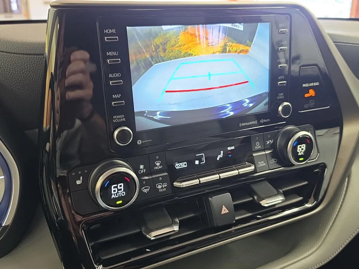 2021 Toyota Highlander - $27,850