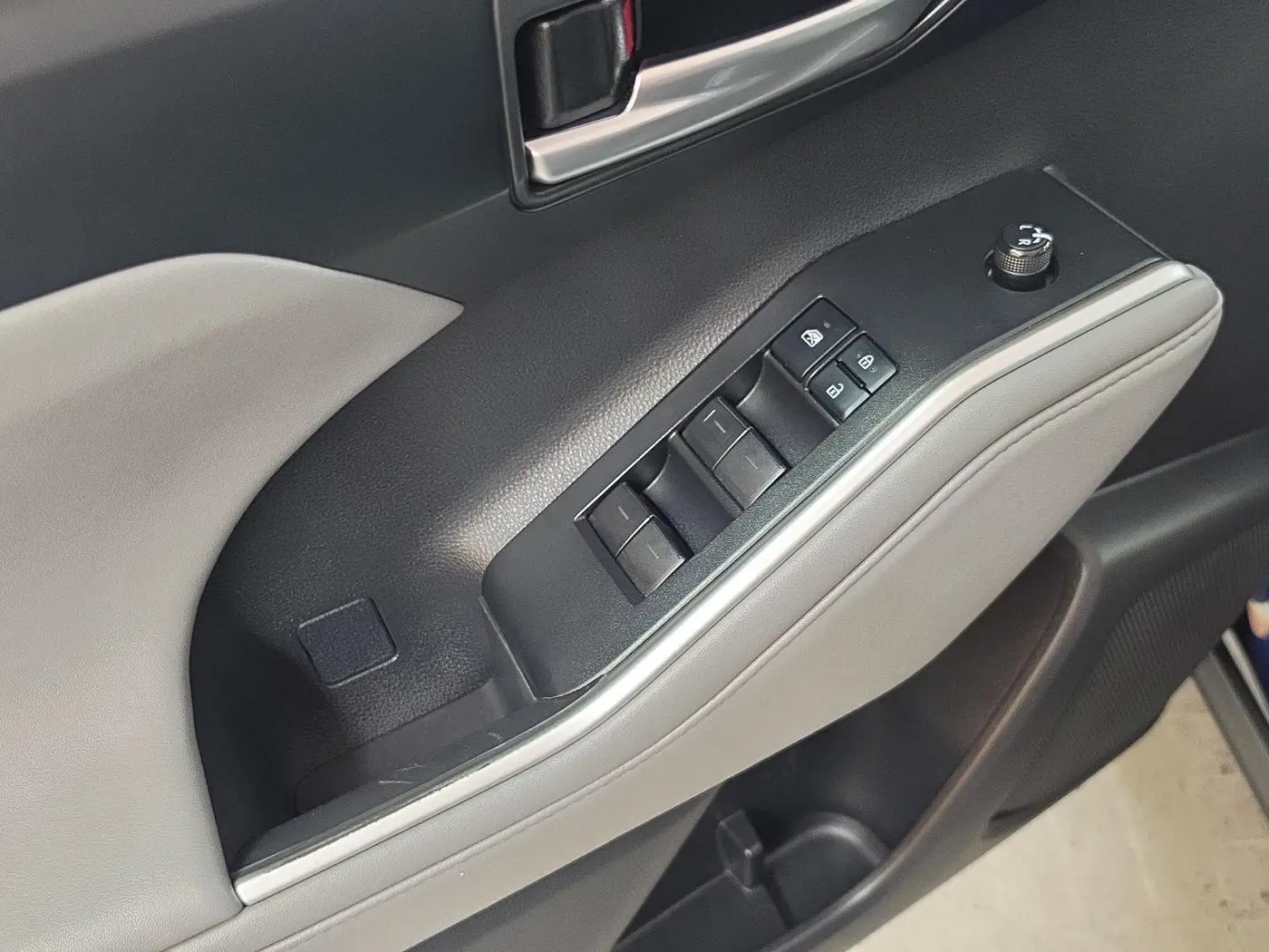 2021 Toyota Highlander - $27,850
