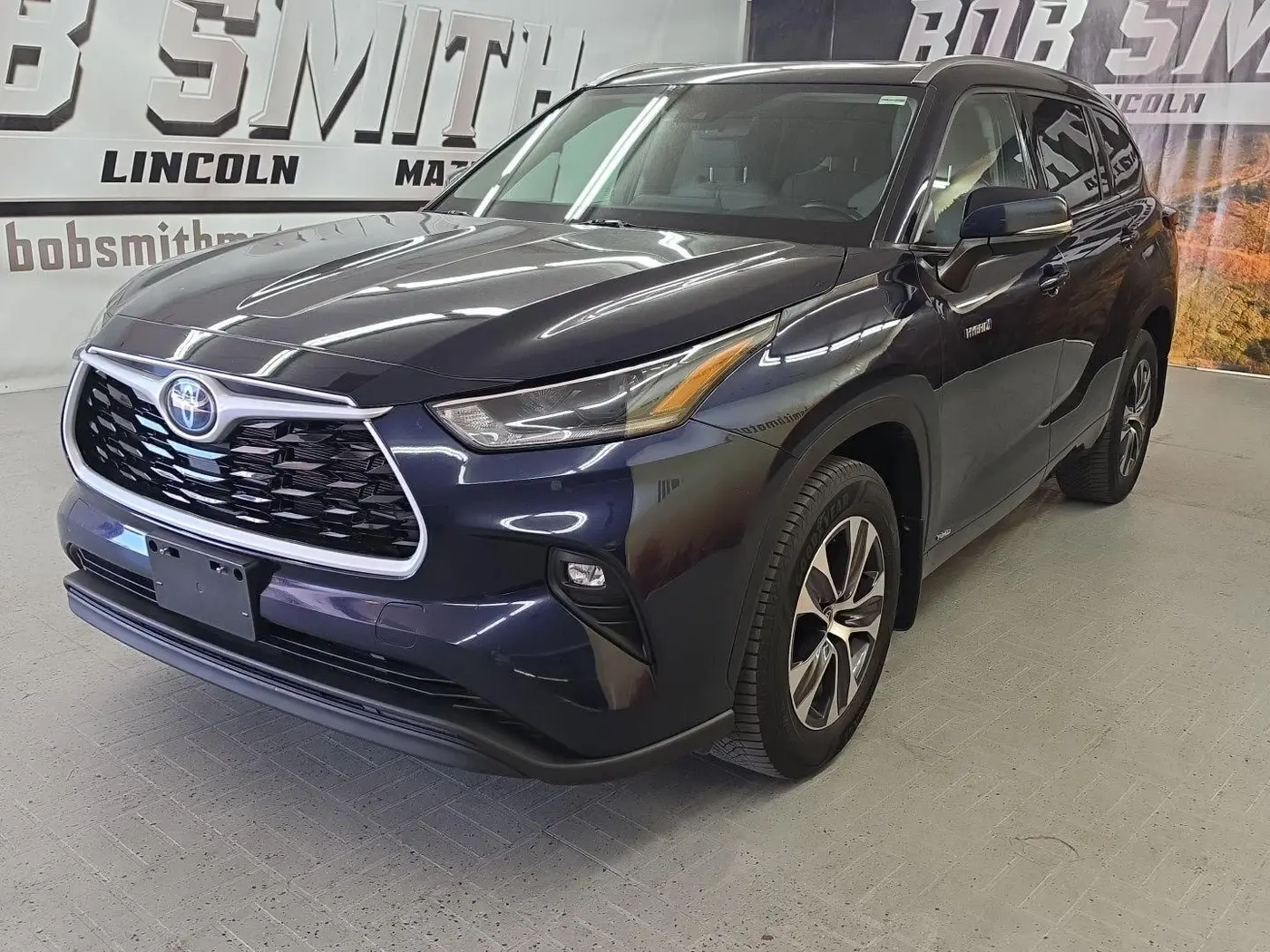 2021 Toyota Highlander - $27,850