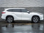 2022 Highlander Hybrid Thumbnail 4