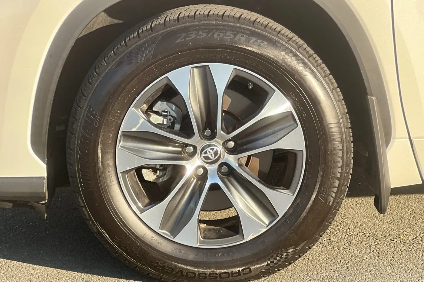 2021 Toyota Highlander - $31,388