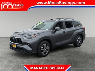 2022 Toyota Highlander with Magnetic Gray Met Exterior
