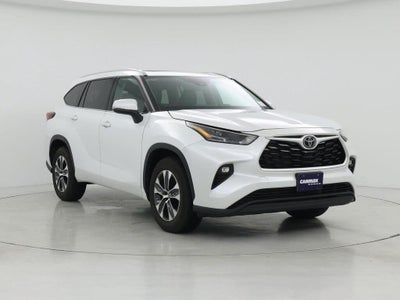 Photo of a 2022 Toyota Highlander XLE 4DR SUV for sale