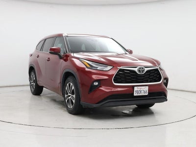 Photo of a 2022 Toyota Highlander XLE 4DR SUV for sale