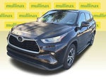 2020 Highlander Thumbnail 14