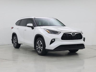 Photo of a 2022 Toyota Highlander XLE 4DR SUV for sale