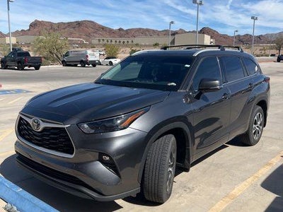 2022 Toyota Highlander AWD XLE 4DR SUV