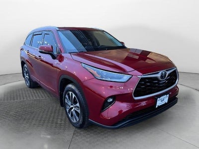 2021 Toyota Highlander AWD XLE 4DR SUV