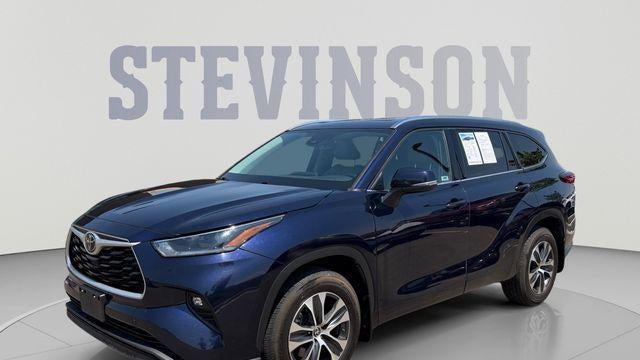 Preowned 2021 Toyota Highlander XLE for Sale