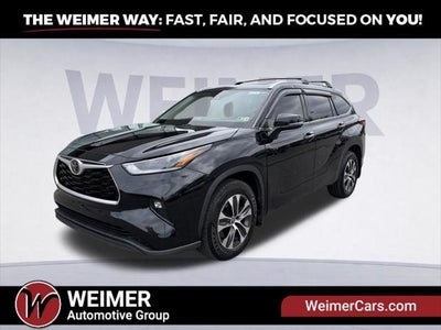 2021 Toyota Highlander AWD XLE 4DR SUV