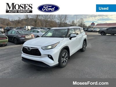 2022 Toyota Highlander AWD XLE 4DR SUV