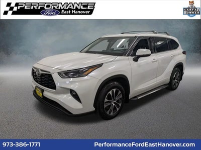 Photo of a 2022 Toyota Highlander AWD XLE 4DR SUV for sale