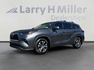 2021 Toyota Highlander AWD XLE 4DR SUV
