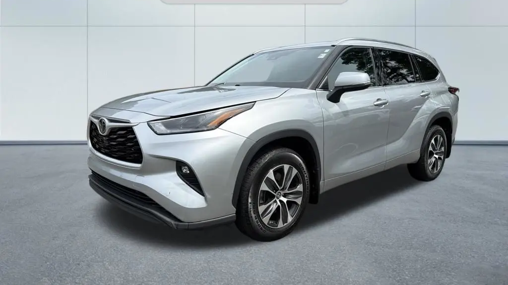 Preowned 2021 Toyota Highlander XLE for Sale