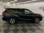 2022 Highlander Thumbnail 9