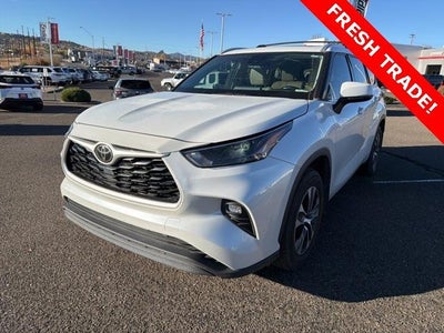 2022 Toyota Highlander AWD XLE 4DR SUV