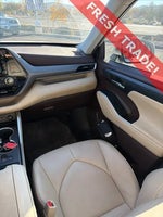 2022 Highlander Thumbnail 15