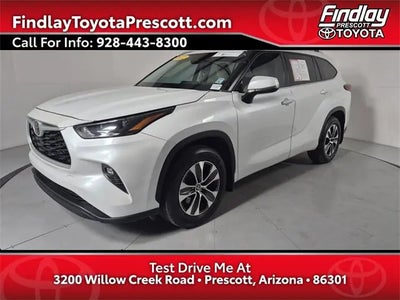2022 Toyota Highlander AWD XLE 4DR SUV