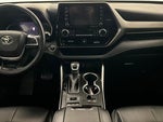 2022 Highlander Thumbnail 13