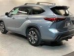2021 Highlander Thumbnail 3