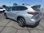 2022 Highlander Thumbnail 3
