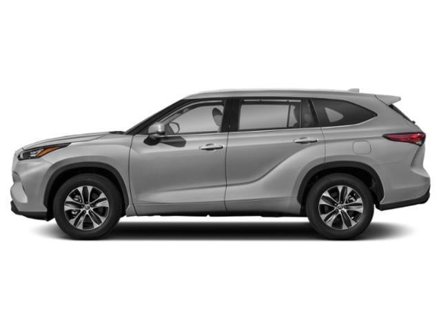 2021 Toyota Highlander XLE — photo 1 of 12