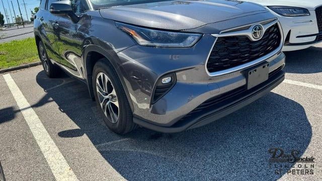 Preowned 2021 Toyota Highlander XLE for Sale