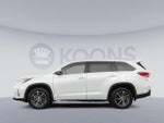 2017 Highlander Hybrid Thumbnail 2