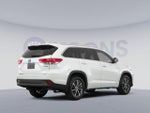 2017 Highlander Hybrid Thumbnail 3